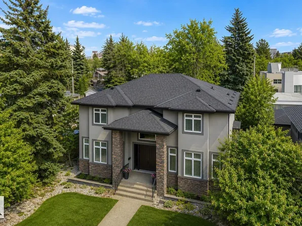 8927 120th St NW, Edmonton, AB T6G 1X6