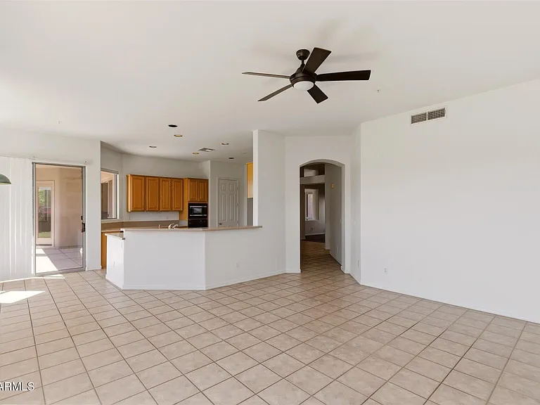 9331 E Mark Ln — Photo 6