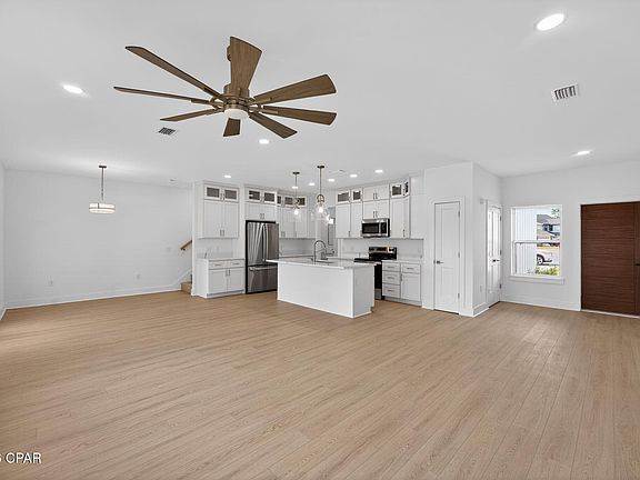 5th image of 513 William Way