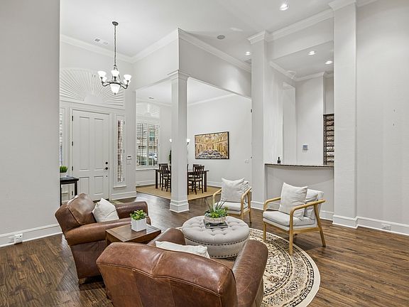 3rd image of 201 Troon Rd