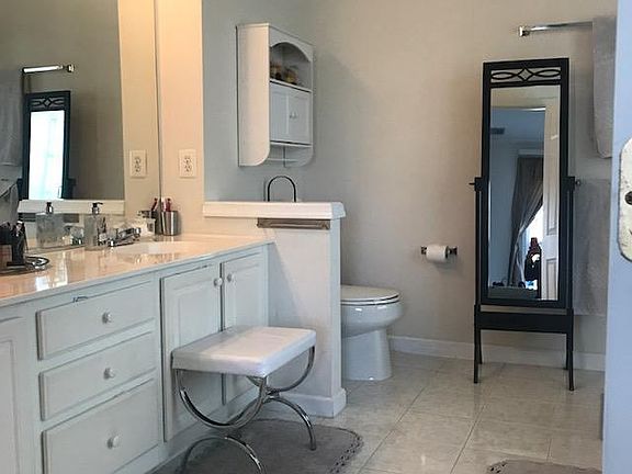 3rd image of 12870 Fair Valley Ct