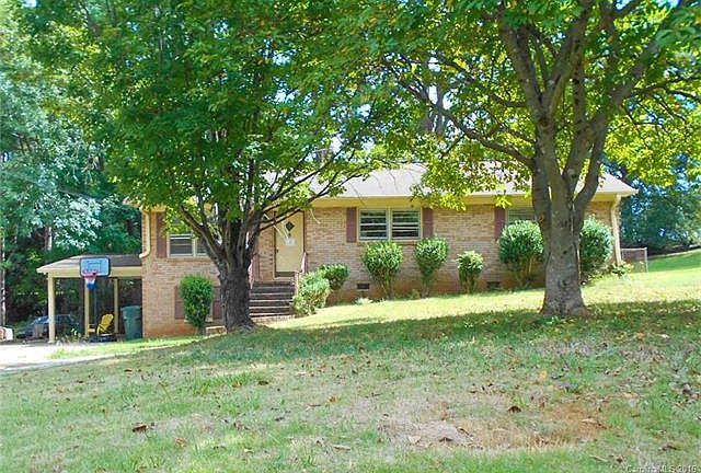 1st image of 636 Greenbriar Ave