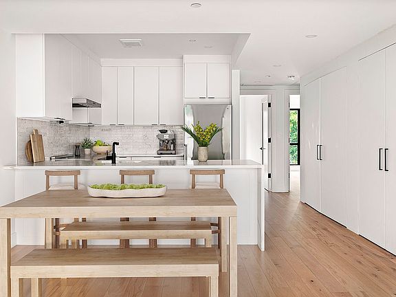 2nd image of 301 De Graw St #4