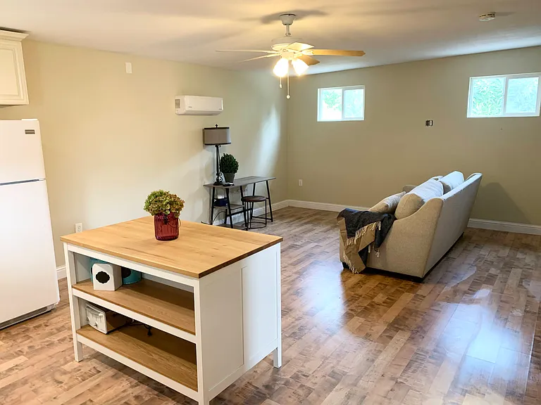 972 Casilada Way — Photo 5