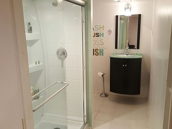 2nd Bathroom