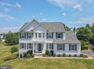 33 Tranquility Ct, Harpers Ferry, WV 25425