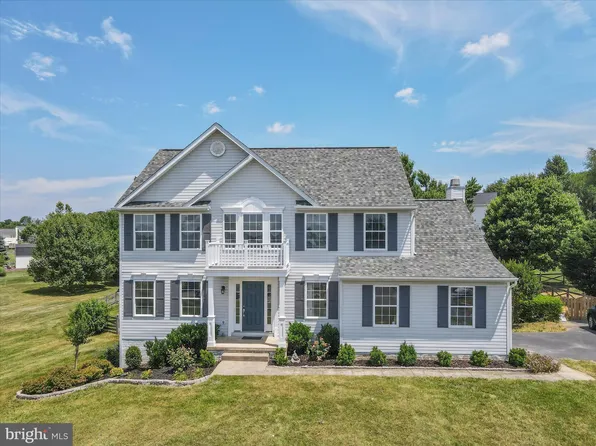 33 Tranquility Ct, Harpers Ferry, WV 25425