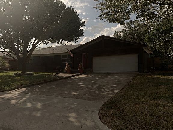 2nd image of 3012 Candlewick Ln