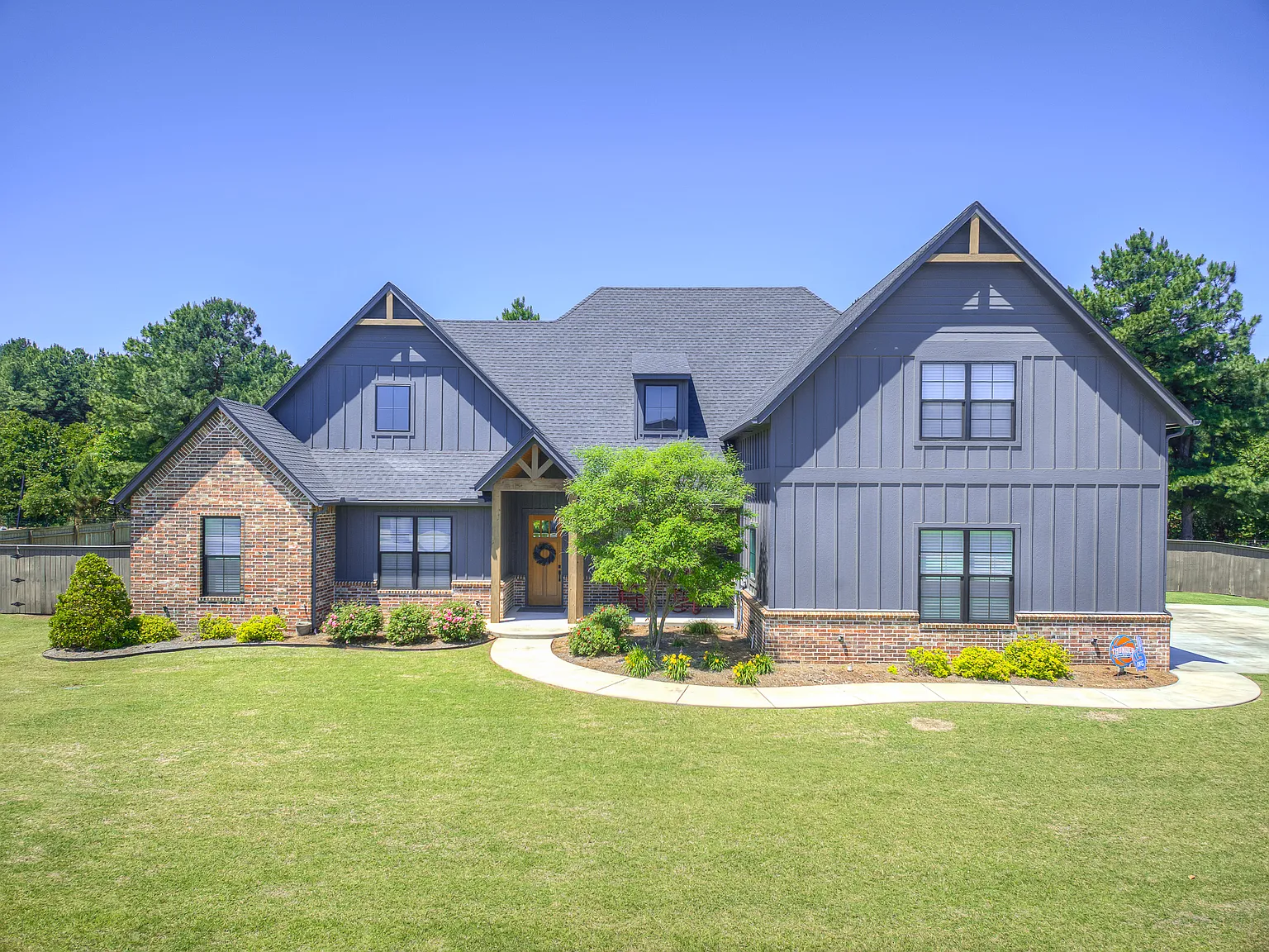 4 bed, 3.5 bath, 2964 sqft, $3,500 — Photo 4