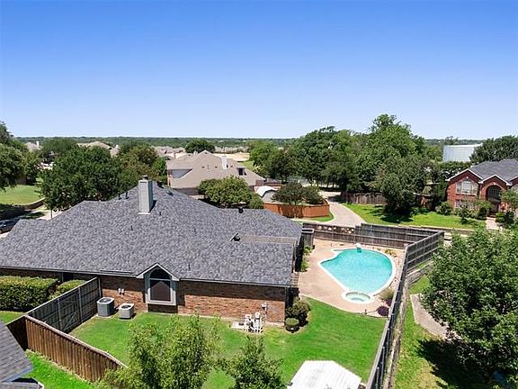 2nd image of 7614 Scarlet Oak Dr