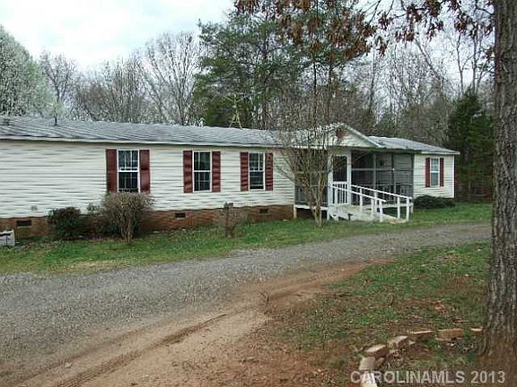 3rd image of 174 Coolwood Dr