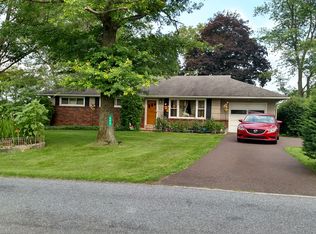 693 Sanatoga Rd, Pottstown, PA 19465