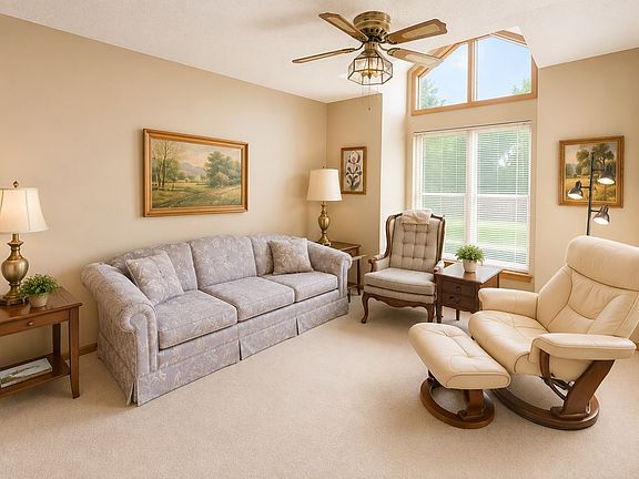 4th image of 916 Williams Dr APT 7