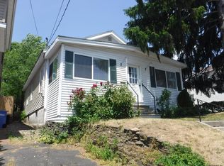 60 Russell Blessing Rd, Albany, NY 12203