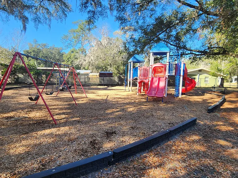 2035 NW 33rd Ave — Photo 18