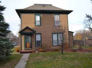 100 E Main St, Robins, IA 52328