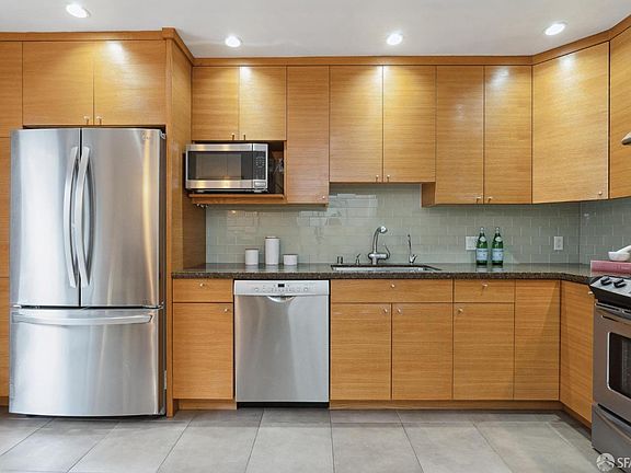5th image of 1635 Bush St APT 1