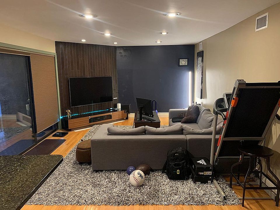 1st image of 47 Pier Dr APT 301