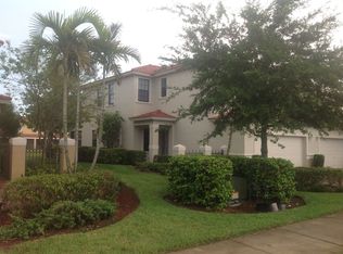 7535 Bristol Cir, Naples, FL 34120