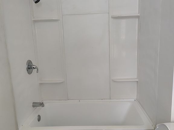 4th image of 415 1/2 Brownell Ave