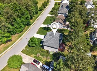 304 Wellington Cir, Smithfield, VA 23430