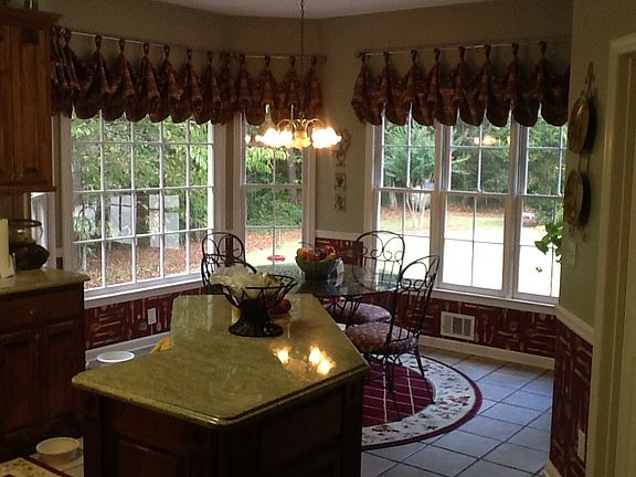 4th image of 2100 Versailles Pl