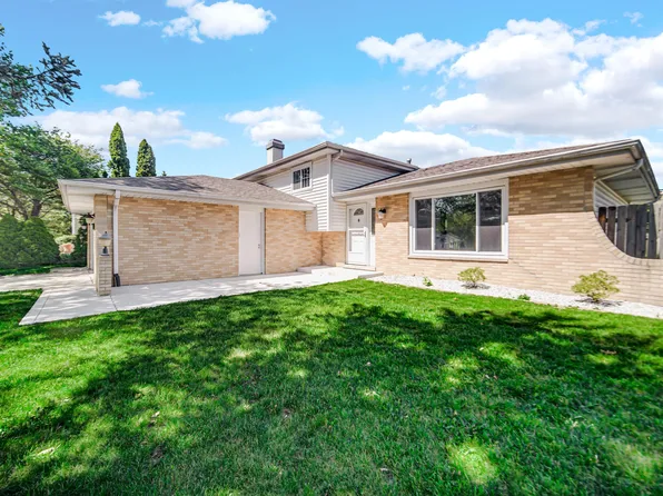 2423 Canterbury Pl, Schererville, IN 46375