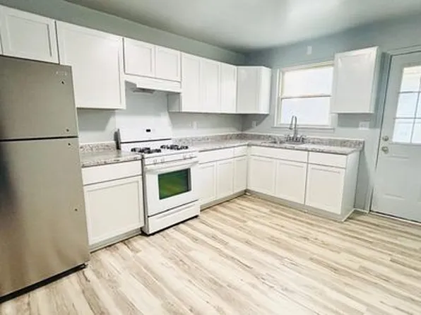 2315 Kosciuszko Ave, Bay City, MI 48708