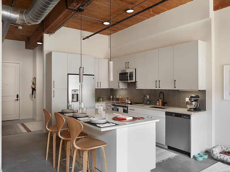 Grayson Lofts — Photo 9