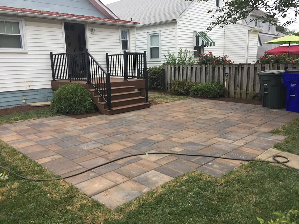 2nd image of 907 Motter Pl