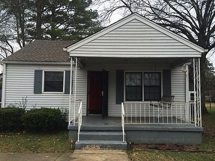 1st image of 5006 Carolyn Ln