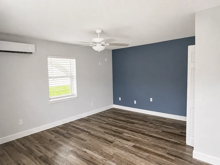 Separate 1 bed/1 bath