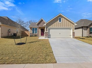 5665 Fox Bluff Dr, Bryan, TX 77807