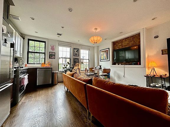 2nd image of 174 Bay 29 St #2