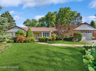 519 S Main St, Mount Prospect, IL 60056