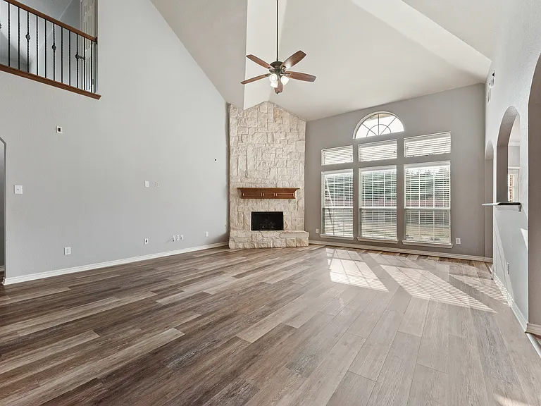 213 Palomino Ct — Photo 11