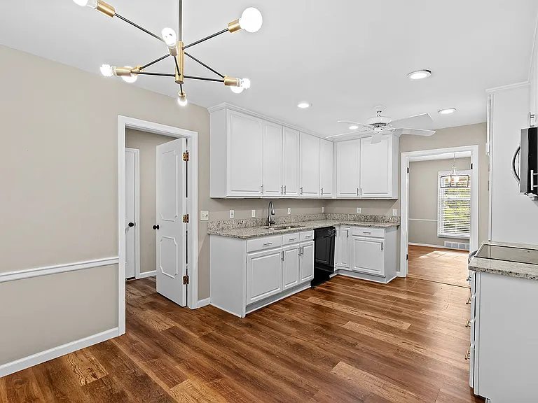 54 Morwood Ln — Photo 10