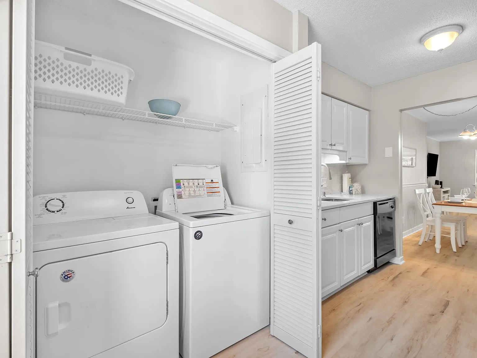 2 bed, 969 sqft, $2,650 — Photo 4