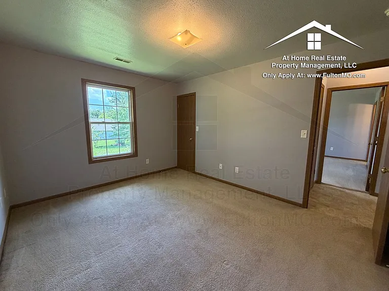 427429 Sabre Cir — Photo 10