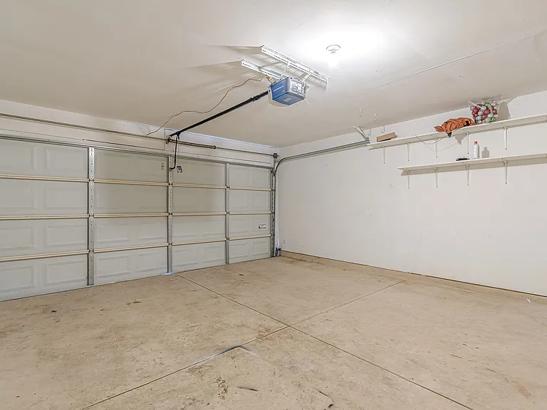 164 Springtree Holw — Photo 19