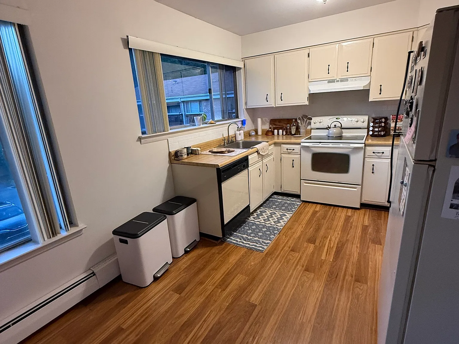 1 bed, 1.0 bath, 975 sqft, $1,900 — Photo 4