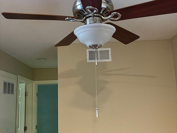 3rd image of 9189 Village Glen Dr Unit 253