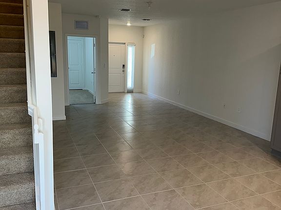 3rd image of 493 NE 12th St #493