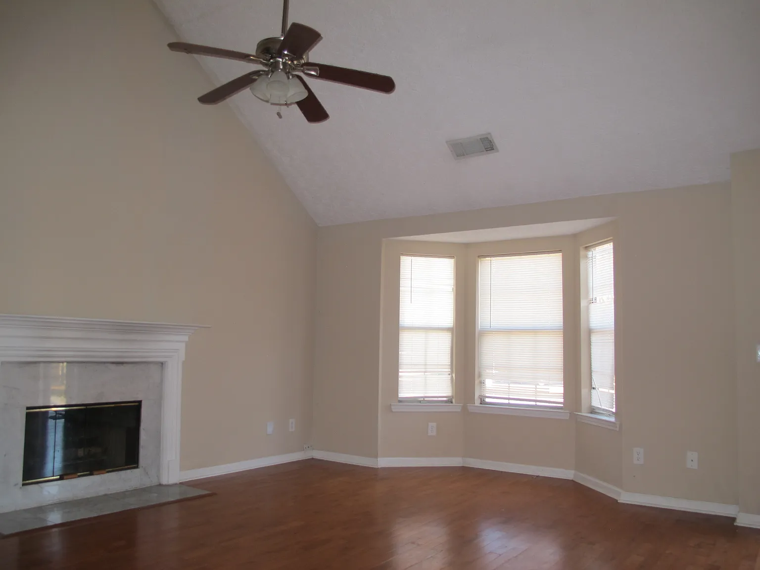 3 bed, 1883 sqft, $1,800 — Photo 4