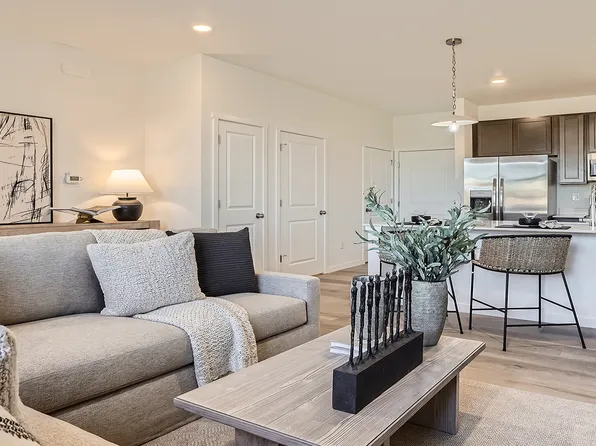 Plan 302 Plan, Tanterra : The Parkside Collection
