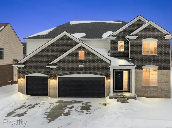 24603 Callaway Dr, Macomb, MI 48042