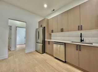 3215 S Racine Ave #1F, Chicago, IL 60608