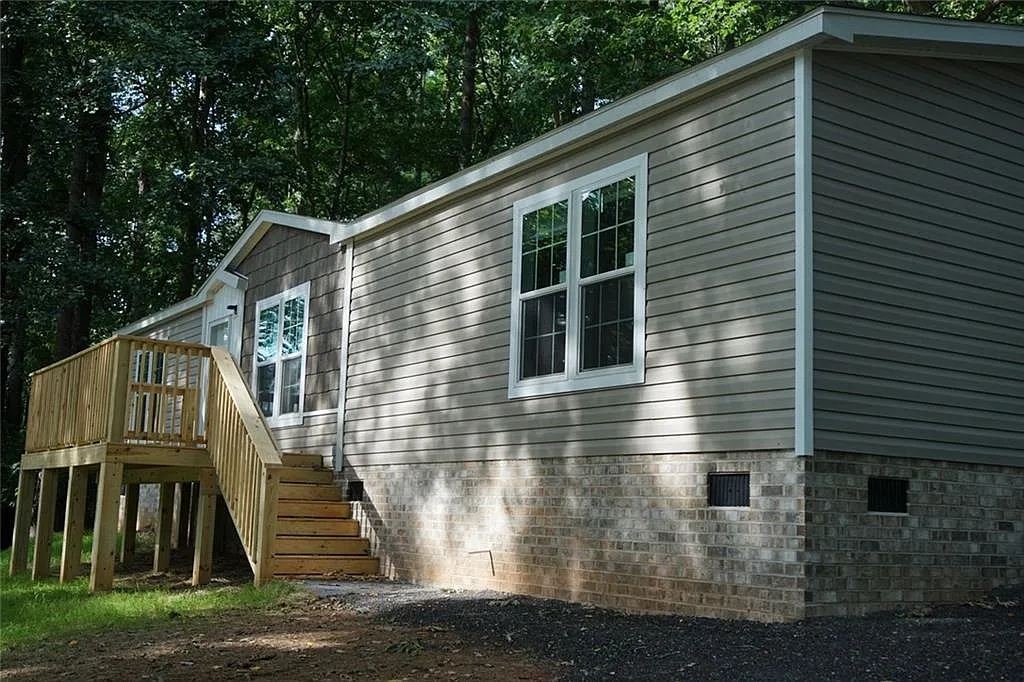 3 bed, 2.0 bath, 1456 sqft, $2,000 — Photo 4