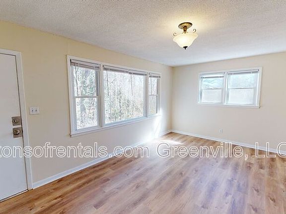2nd image of 1427 Grant Cir #C