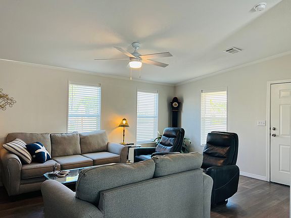 2nd image of 86 W Harbor Dr